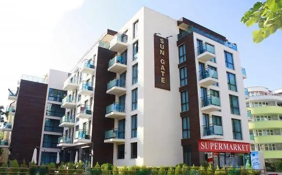 Sun Gate - Julia アパート